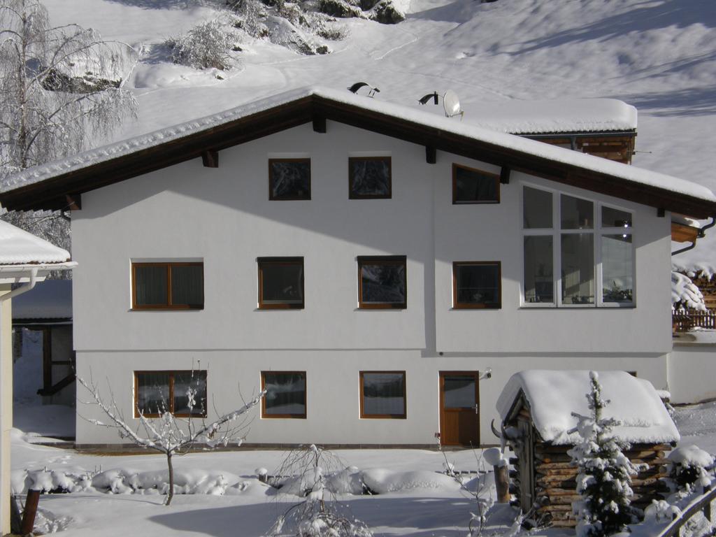 Apart Brigitta Sankt Leonhard im Pitztal Oda fotoğraf